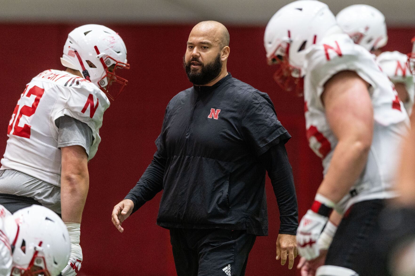 080222-owh-spo-huskerpractice-pic-cm004.jpg
